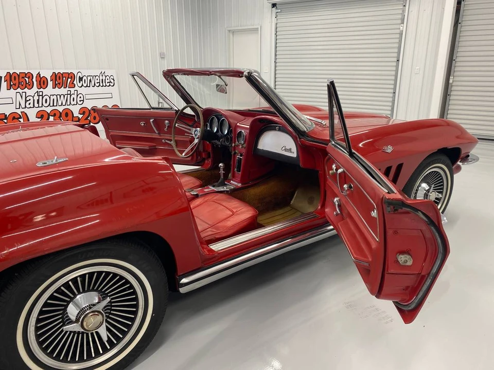 1965 Chevrolet Corvette C2 - Image 15 of 24