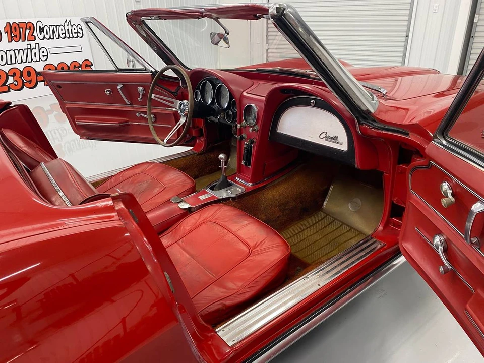 1965 Chevrolet Corvette C2 - Image 16 of 24