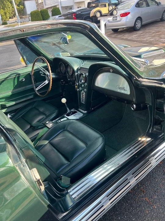 1965 Chevrolet Corvette C2 - Image 4 of 15