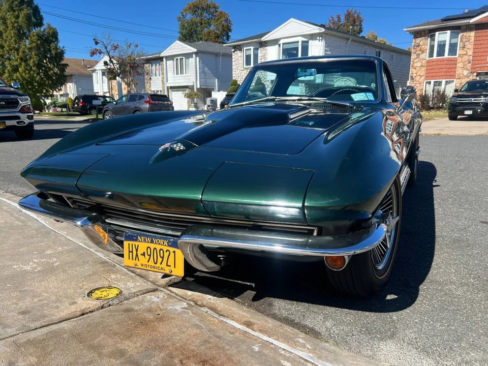1965 Chevrolet Corvette C2 - Image 11 of 15