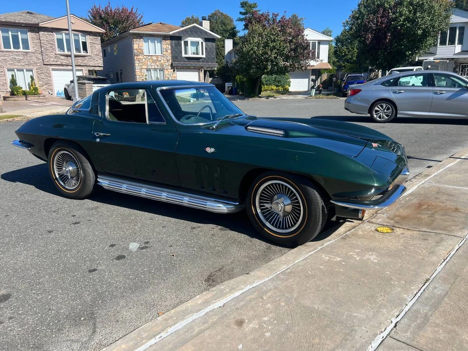 1965 Chevrolet Corvette C2 - Image 14 of 15
