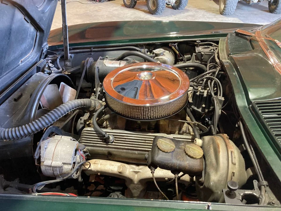 1965 Chevrolet Corvette C2 - Image 2 of 15