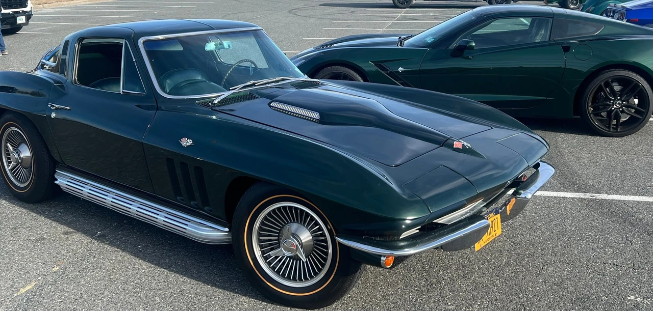 1965 Chevrolet Corvette C2 - Image 1 of 23