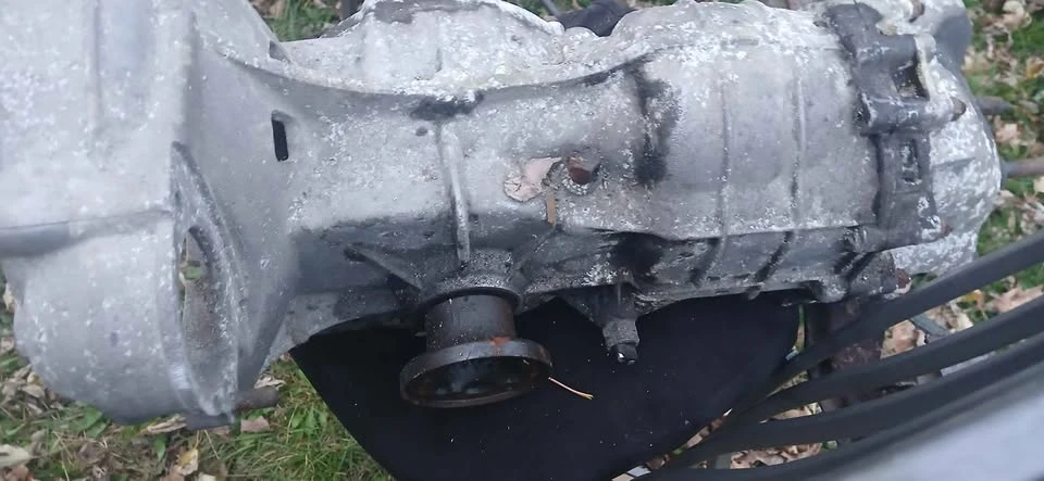 1965 Parts & Memorabilia Gearboxes - Image 3 of 4