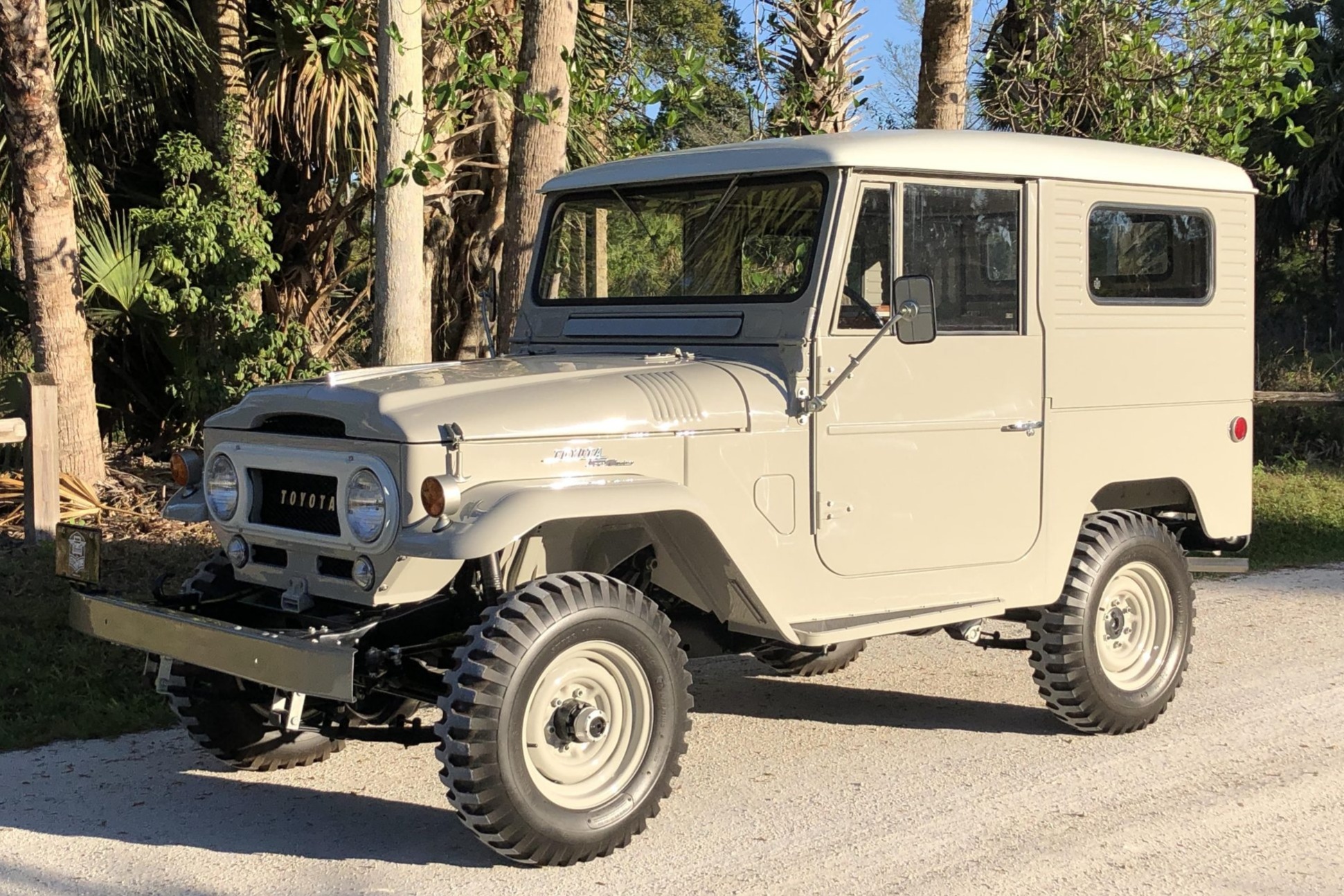 1965 Toyota Land Cruiser FJ40 4×4 3-Speed
