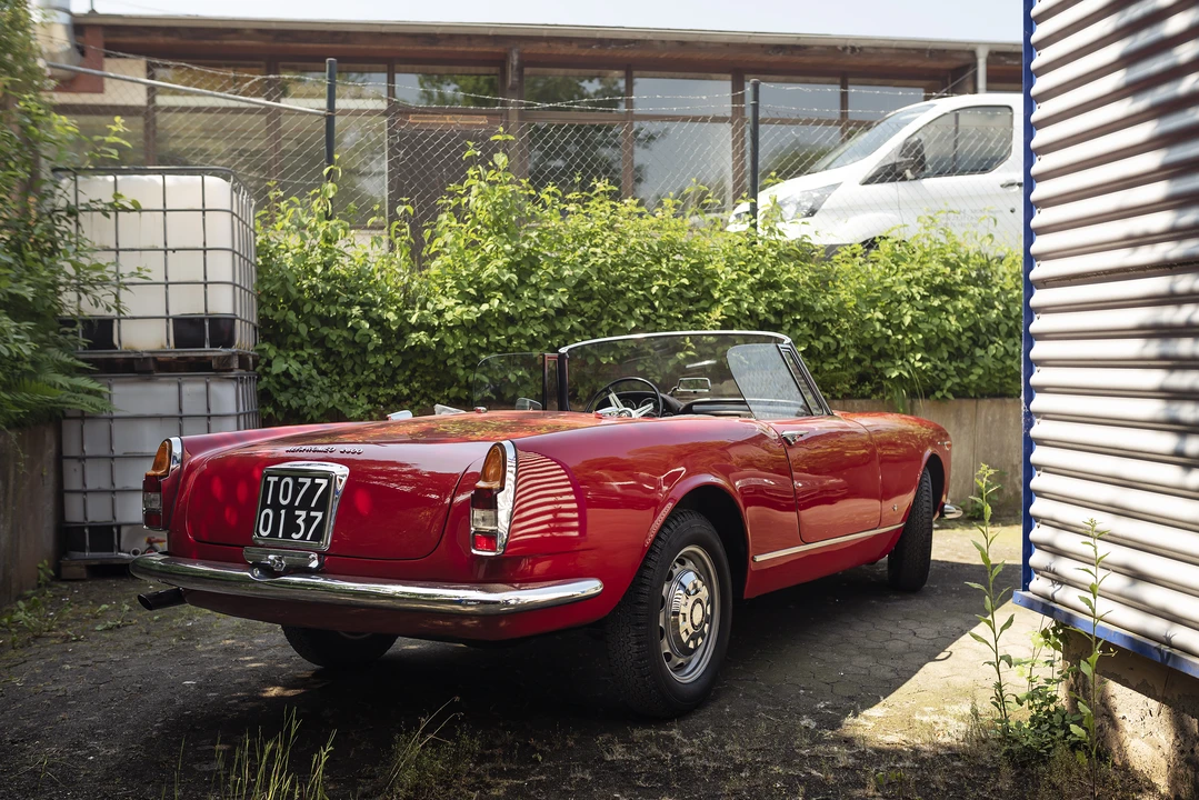 1966 Alfa Romeo 2600 - Image 5 of 31