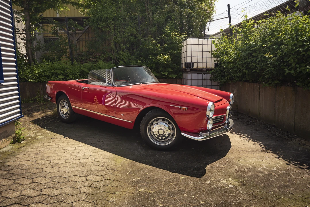 1966 Alfa Romeo 2600 - Image 12 of 31