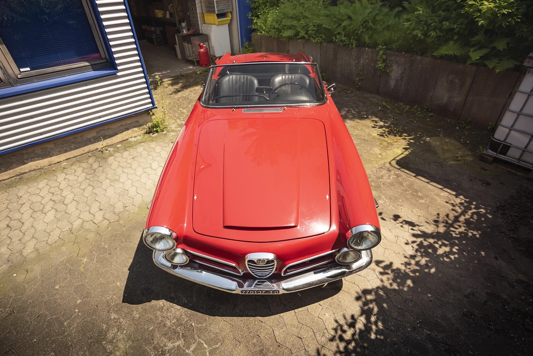 1966 Alfa Romeo 2600 - Image 20 of 31
