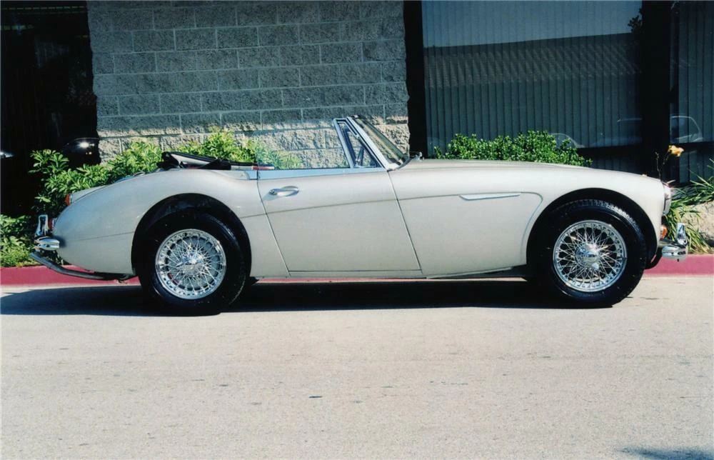 1966 Austin-Healey 3000 Mark III - Image 4 of 4