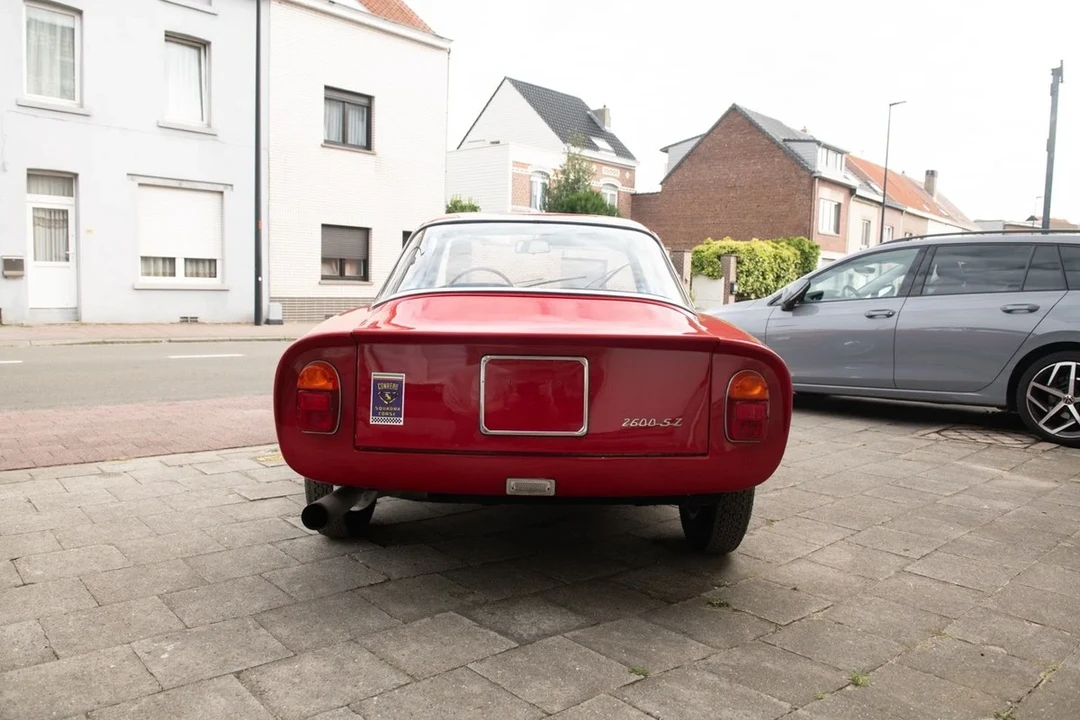 1966 Alfa Romeo 2600 - Image 11 of 31