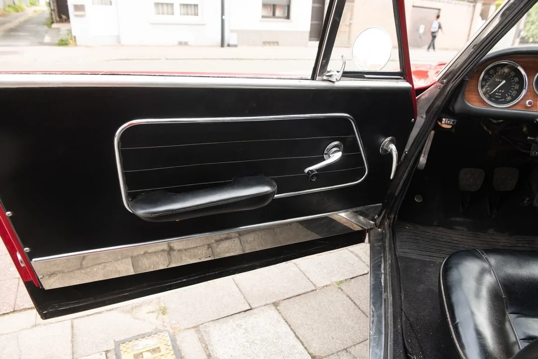 1966 Alfa Romeo 2600 - Image 25 of 31