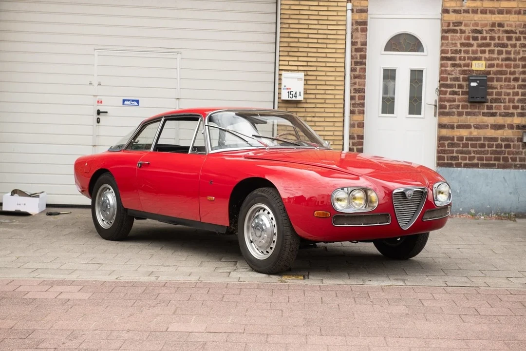 1966 Alfa Romeo 2600 - Image 3 of 31