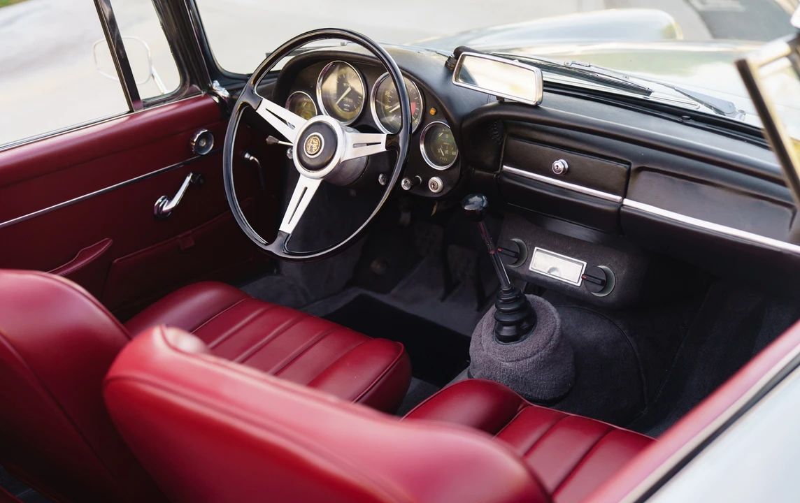 1966 Alfa Romeo 2600 - Image 19 of 25