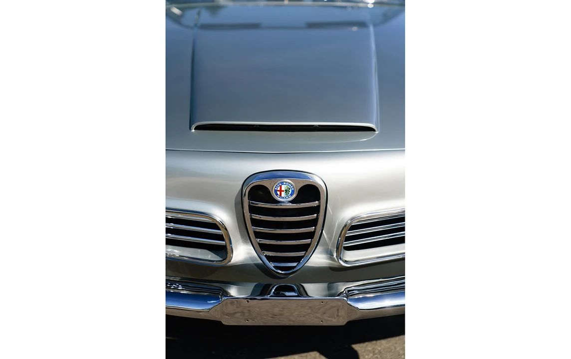 1966 Alfa Romeo 2600 - Image 10 of 25