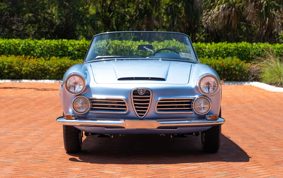 1966 Alfa Romeo 2600 - Image 10 of 23