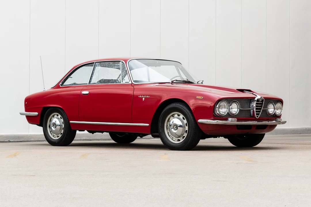 1966 Alfa Romeo 2600 - Image 3 of 31