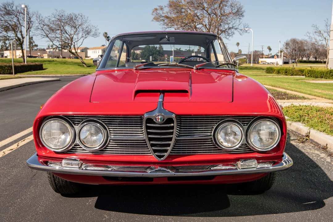 1966 Alfa Romeo 2600 - Image 3 of 31