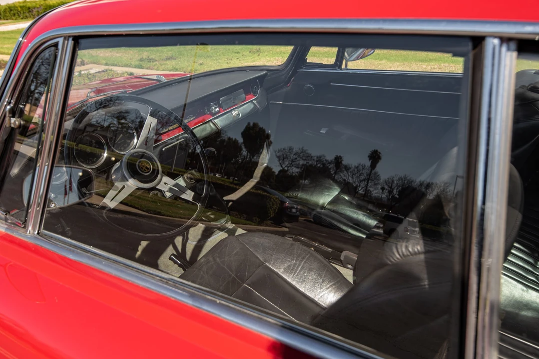 1966 Alfa Romeo 2600 - Image 24 of 31