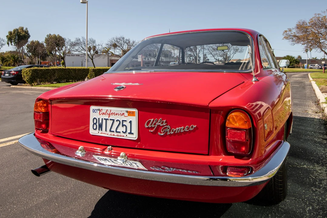 1966 Alfa Romeo 2600 - Image 6 of 31