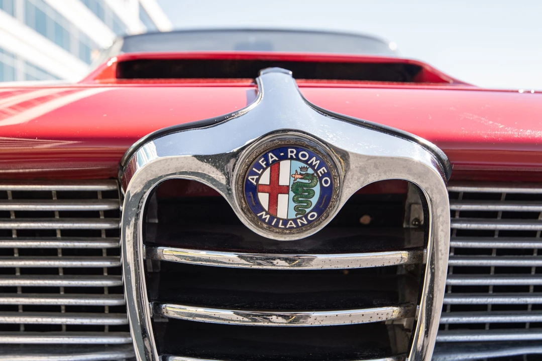 1966 Alfa Romeo 2600 - Image 12 of 31