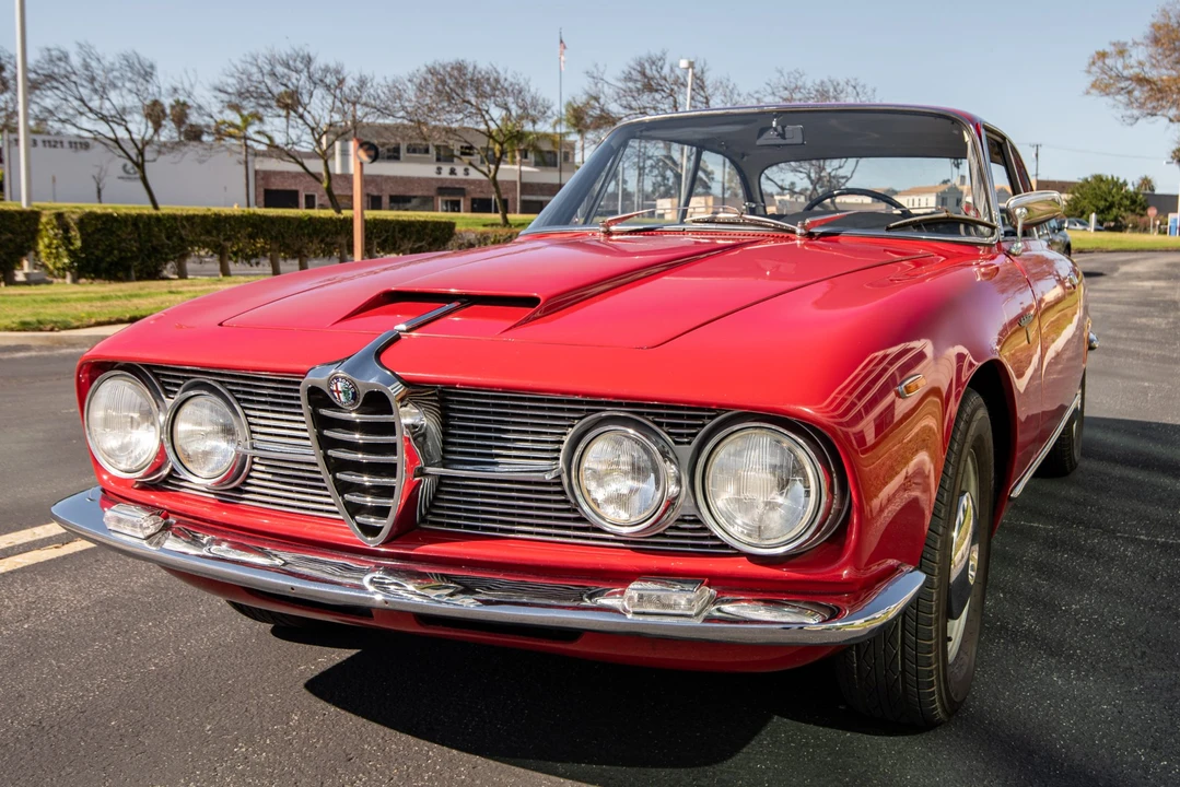 1966 Alfa Romeo 2600 - Image 2 of 31