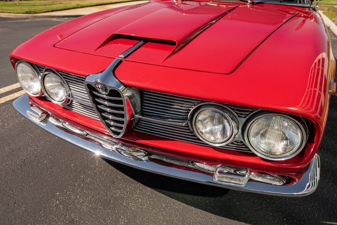 1966 Alfa Romeo 2600 - Image 11 of 31