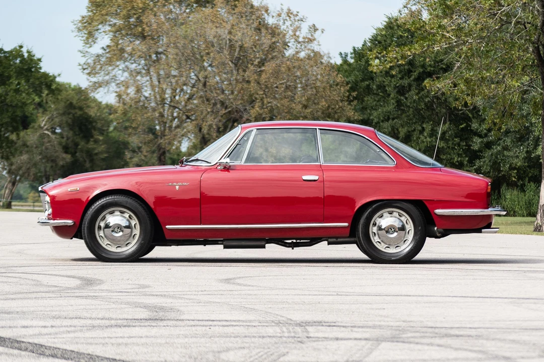 1966 Alfa Romeo 2600 - Image 7 of 31