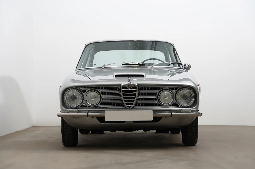 1966 Alfa Romeo 2600 - Image 3 of 31