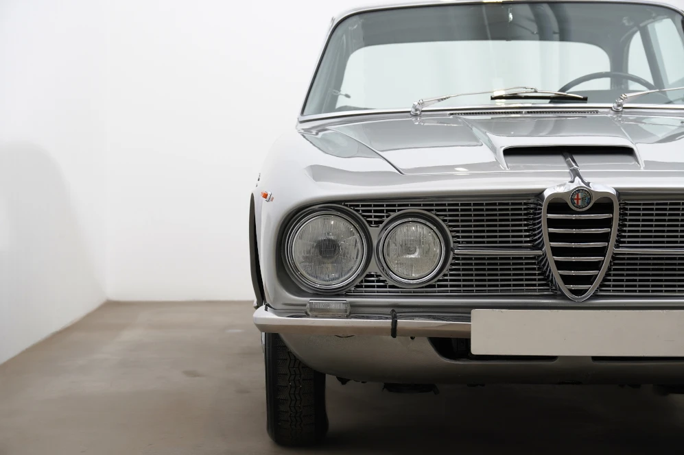 1966 Alfa Romeo 2600 - Image 13 of 31