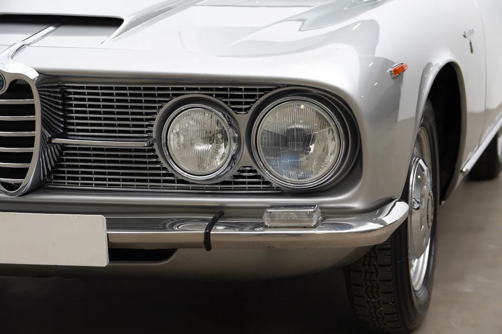 1966 Alfa Romeo 2600 - Image 19 of 31