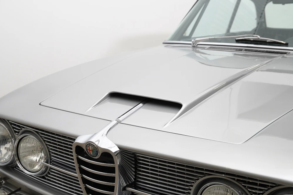 1966 Alfa Romeo 2600 - Image 25 of 31