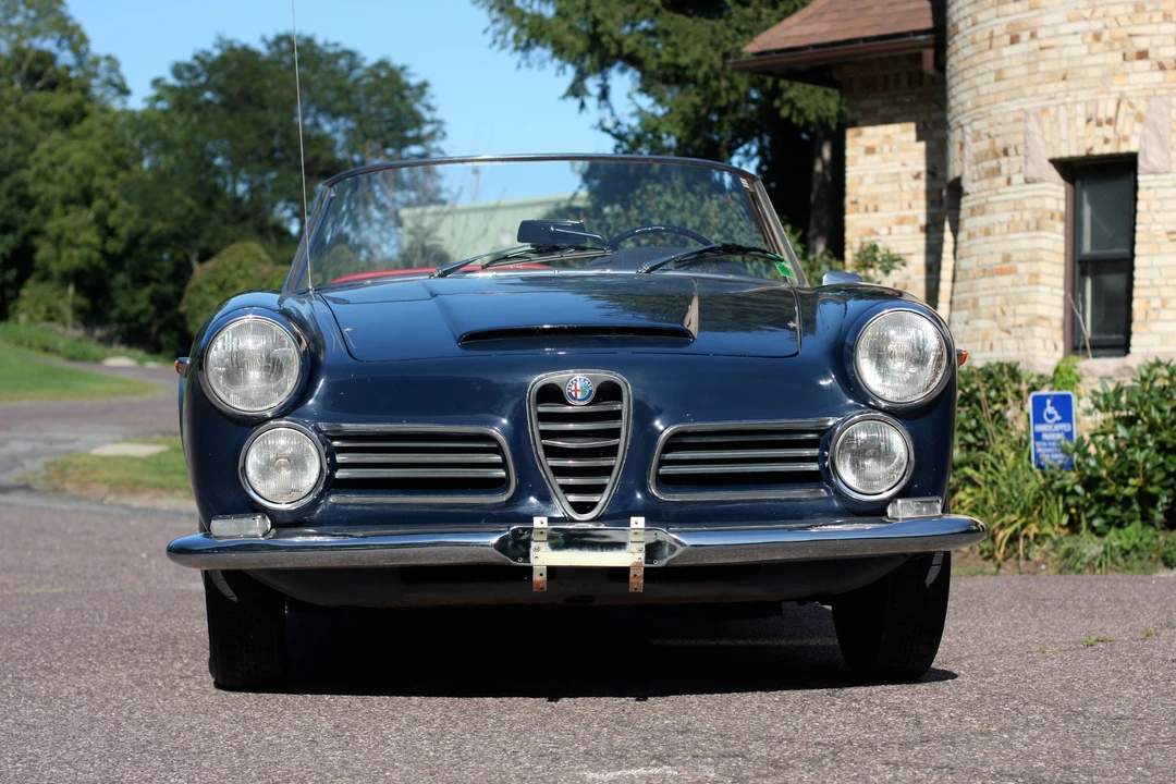 1966 Alfa Romeo 2600 - Image 2 of 4
