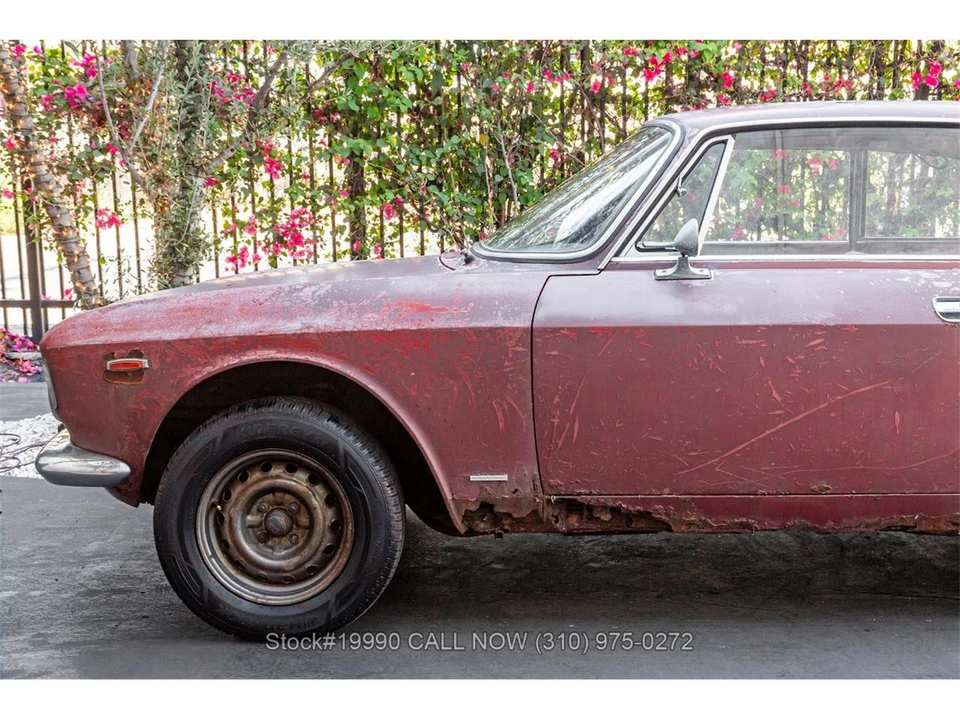 1966 Alfa Romeo Giulia Sprint GT Veloce - Image 12 of 31