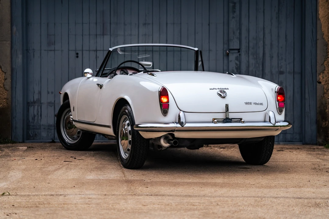 1966 Alfa Romeo Giulia Sprint GT Veloce - Image 3 of 31