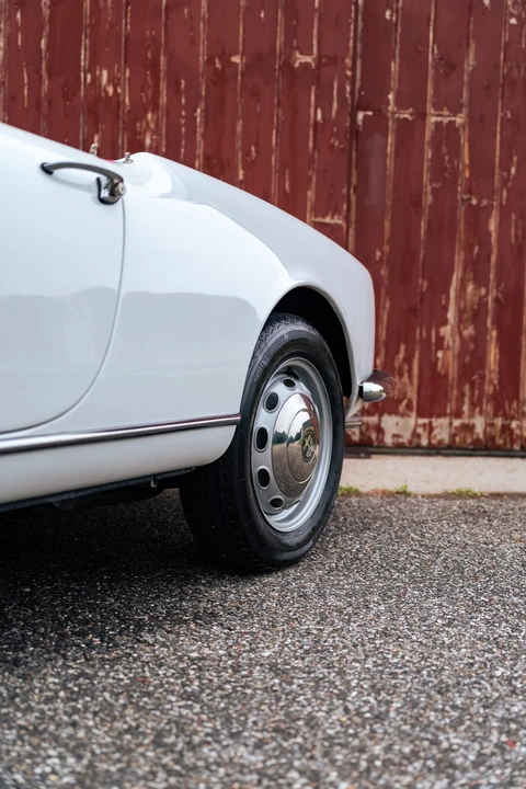 1966 Alfa Romeo Giulia Sprint GT Veloce - Image 19 of 31