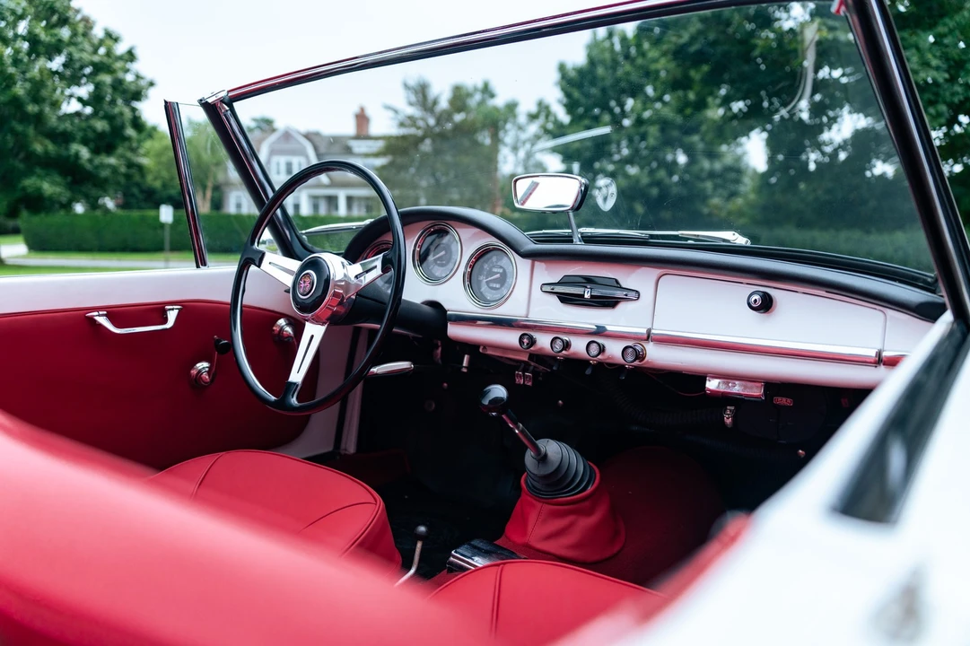 1966 Alfa Romeo Giulia Sprint GT Veloce - Image 28 of 31
