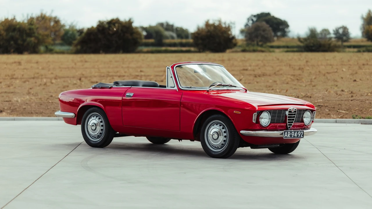 1966 Alfa Romeo Giulia GTC - Image 13 of 23