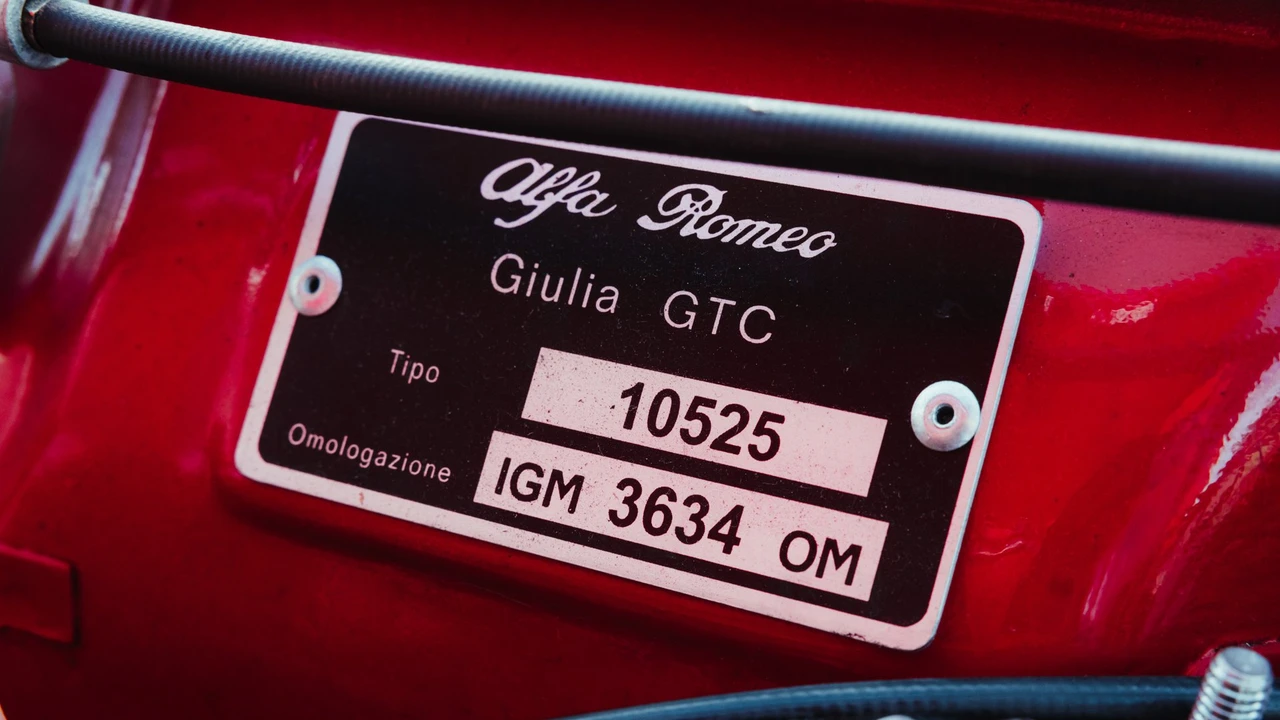 1966 Alfa Romeo Giulia GTC - Image 22 of 23