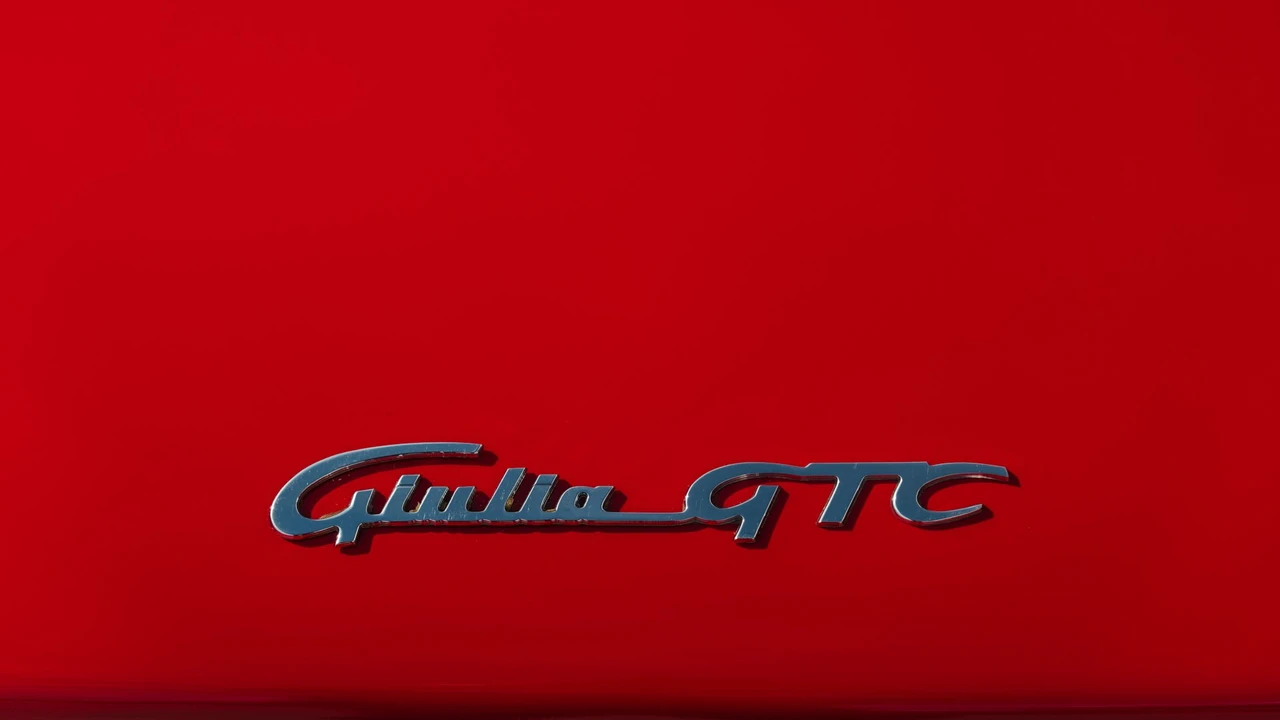 1966 Alfa Romeo Giulia GTC - Image 12 of 23