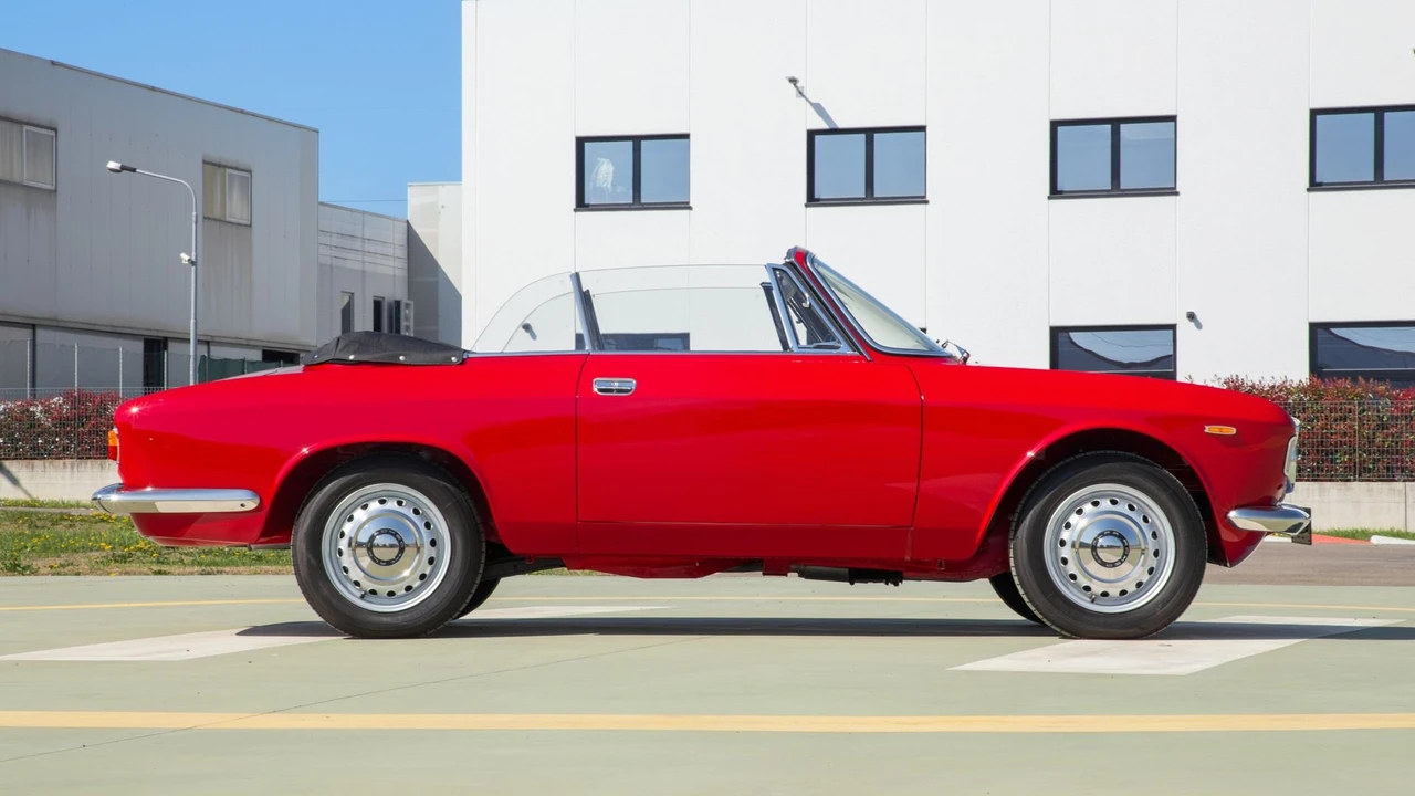 1966 Alfa Romeo Giulia GTC - Image 3 of 31