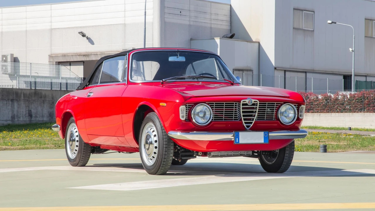 1966 Alfa Romeo Giulia GTC - Image 12 of 31