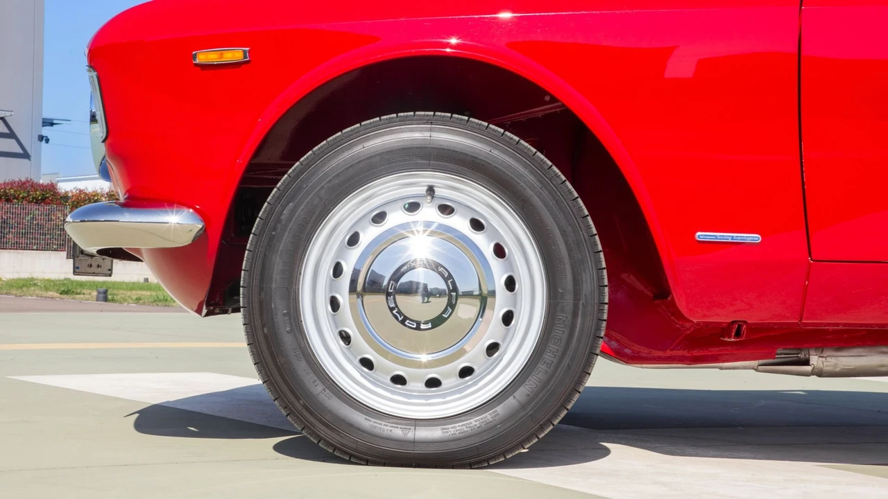 1966 Alfa Romeo Giulia GTC - Image 23 of 31