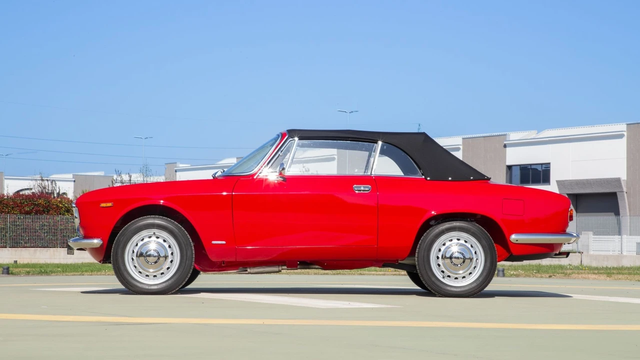 1966 Alfa Romeo Giulia GTC - Image 16 of 31