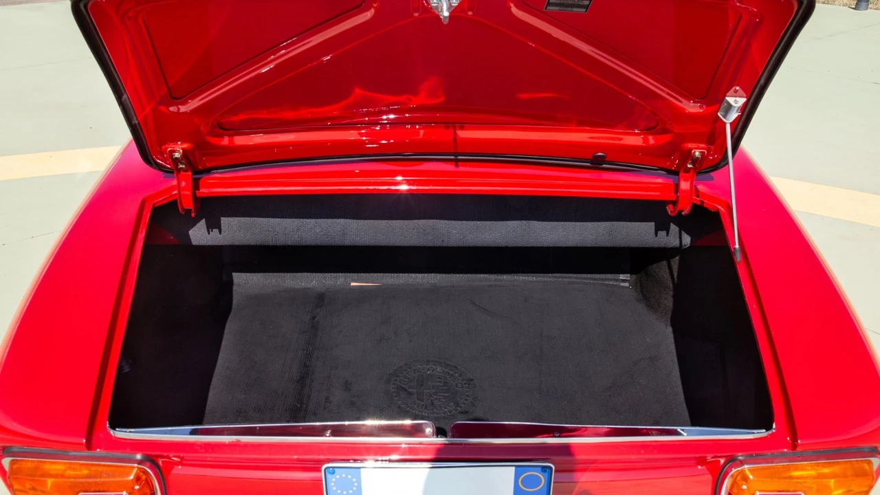 1966 Alfa Romeo Giulia GTC - Image 9 of 31