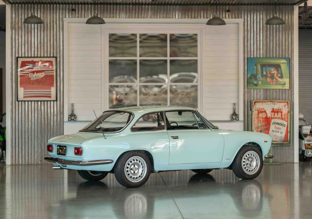 1966 Alfa Romeo Giulia Sprint GT - Image 14 of 31