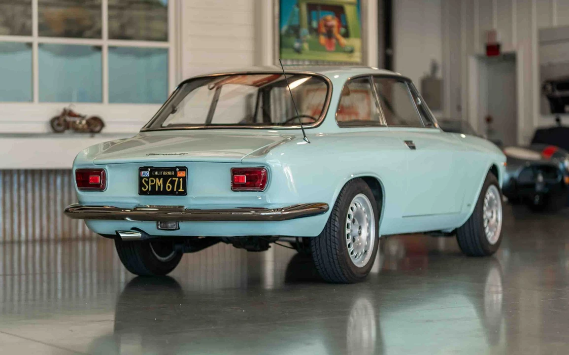 1966 Alfa Romeo Giulia Sprint GT - Image 16 of 31