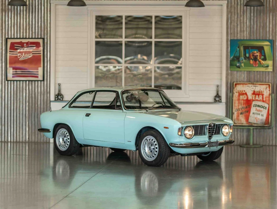 1966 Alfa Romeo Giulia Sprint GT - Image 7 of 31