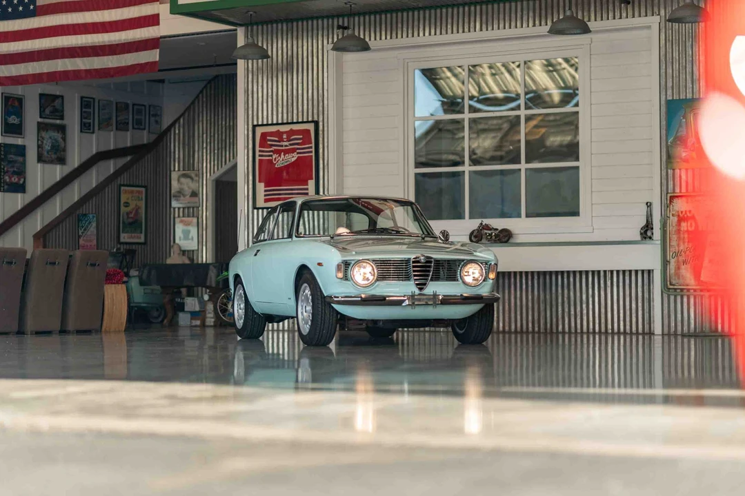 1966 Alfa Romeo Giulia Sprint GT - Image 2 of 31