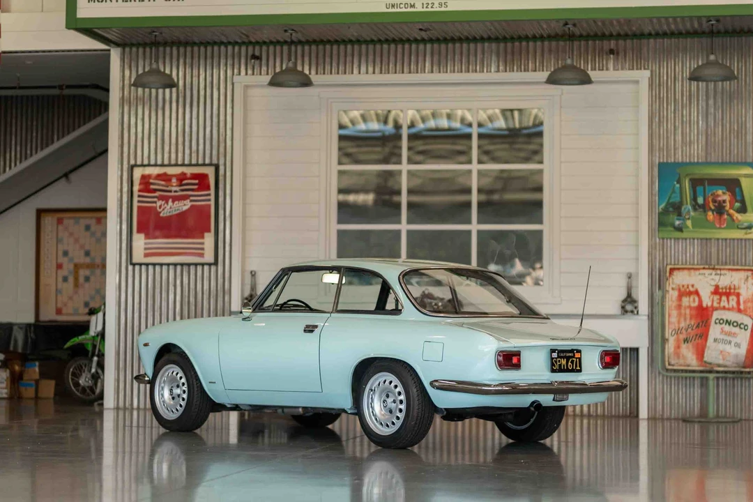 1966 Alfa Romeo Giulia Sprint GT - Image 28 of 31