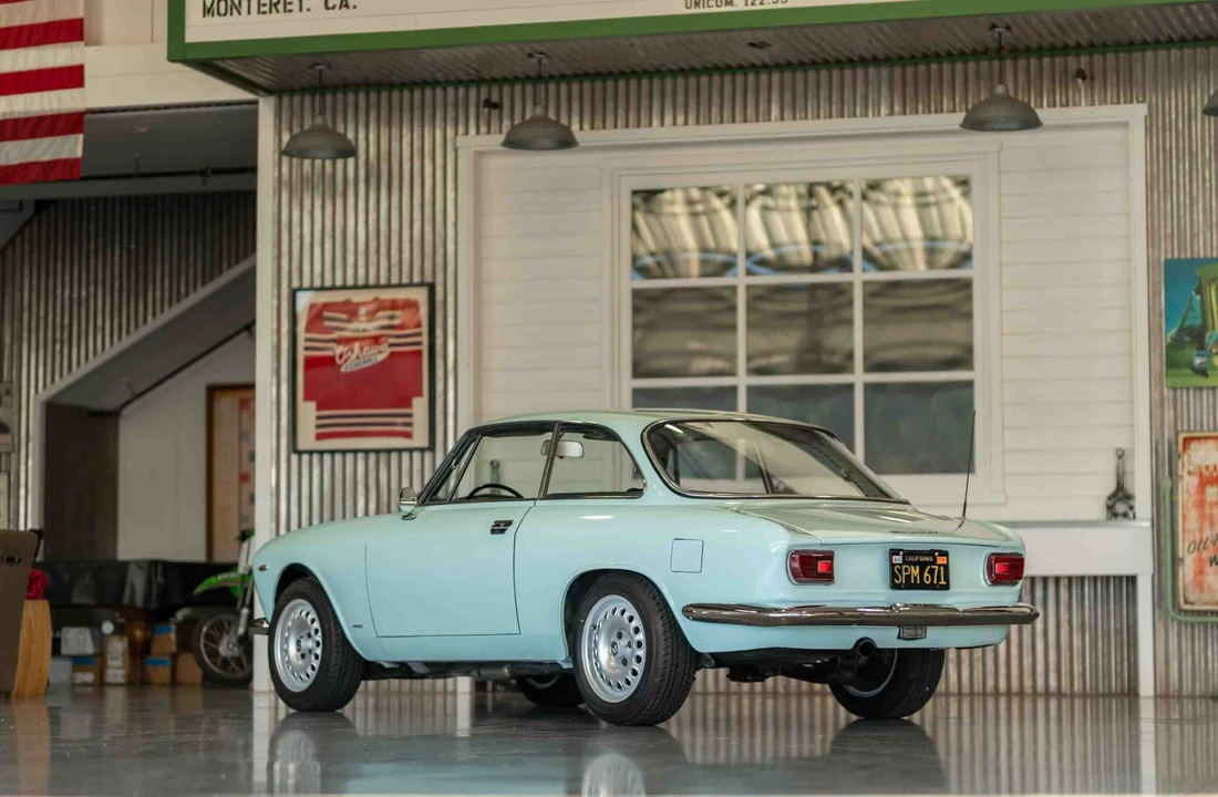 1966 Alfa Romeo Giulia Sprint GT - Image 27 of 31